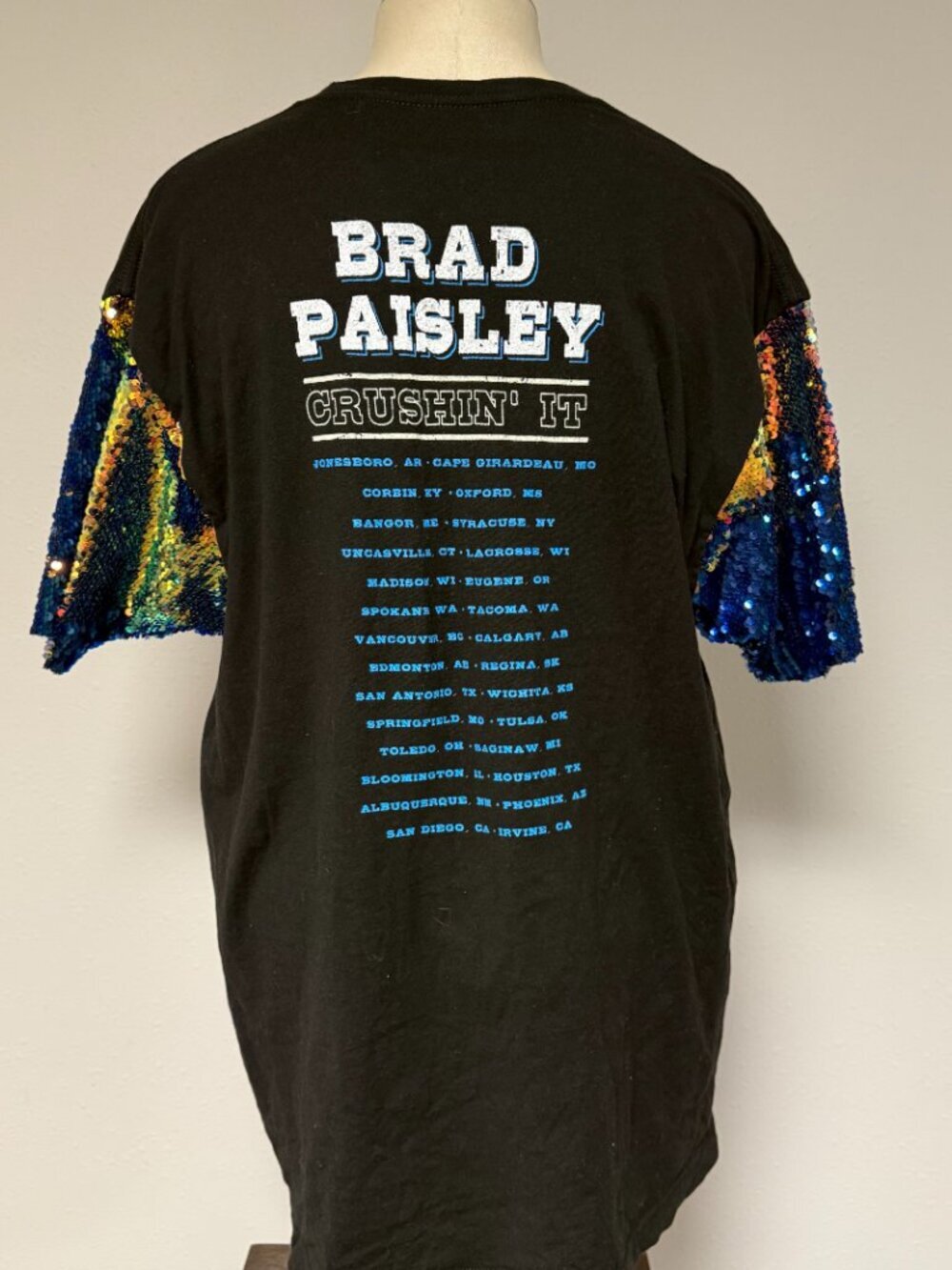 Brad Paisley Crushin It Tour Tee - Picture 3 of 10